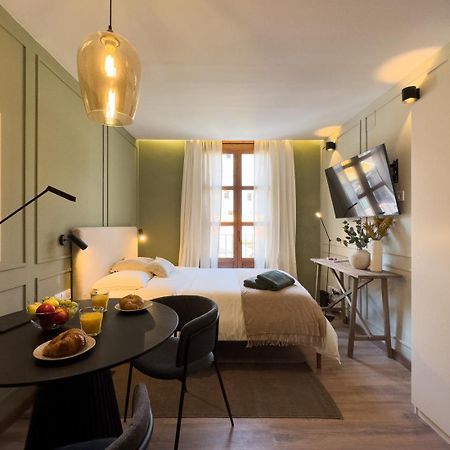 Oasis Suites Near Picasso Museum Барселона Экстерьер фото