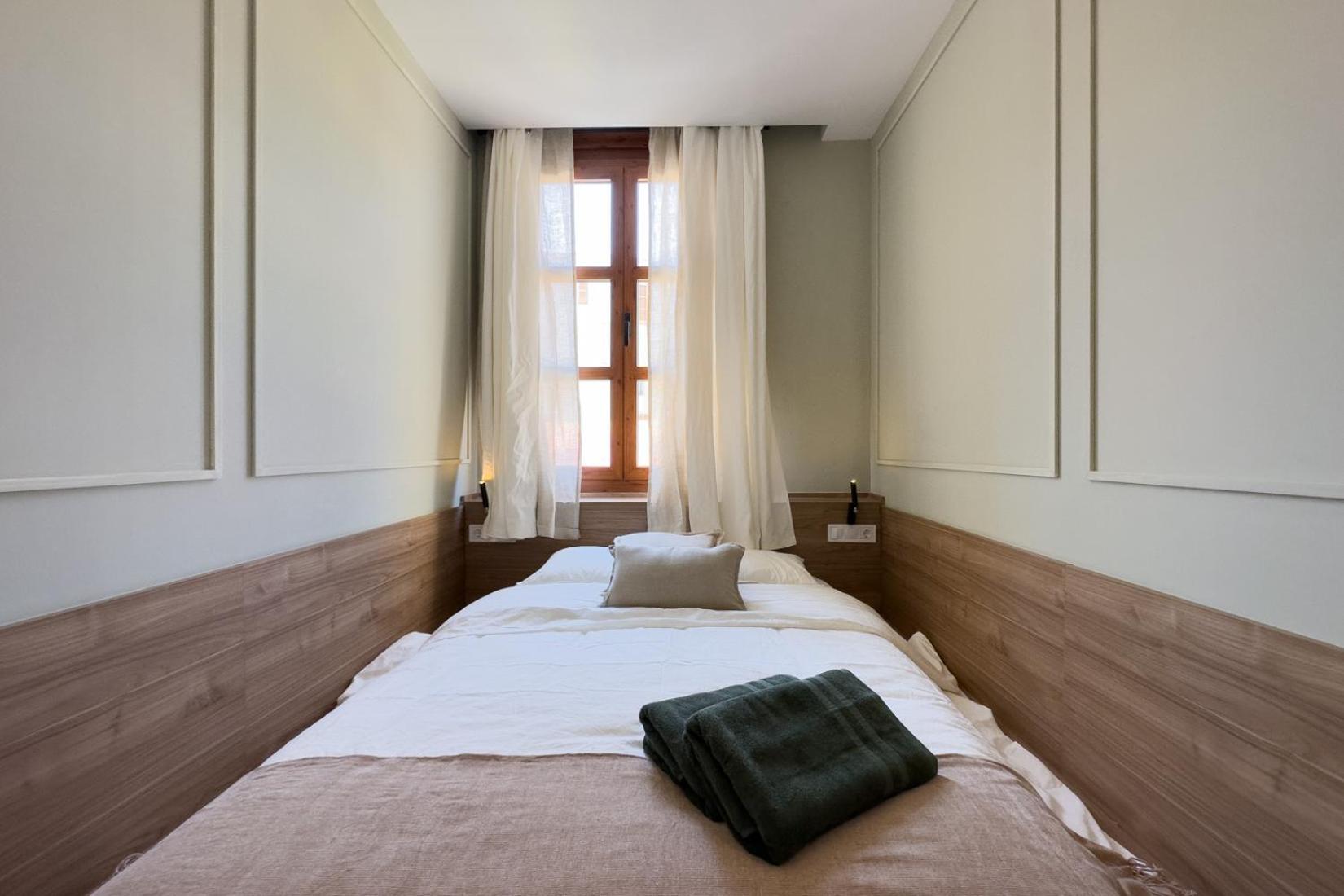 Oasis Suites Near Picasso Museum Барселона Экстерьер фото